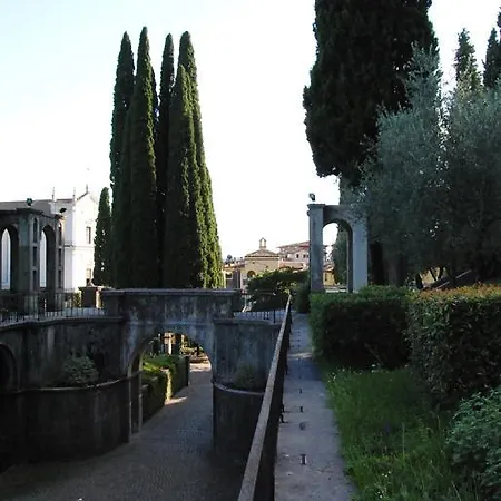 Washington Al Vittoriale شقة